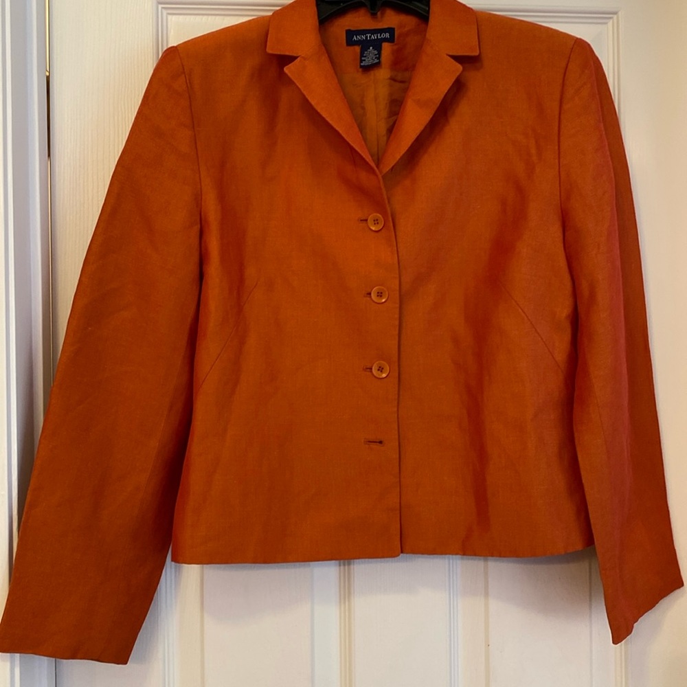Ann Taylor Ladies blazer, size 8,